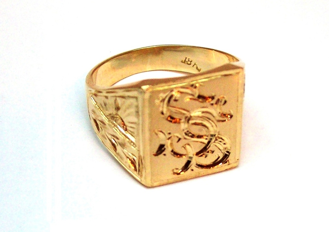 Anillo sello monograma de oro grabado macizo para regalos